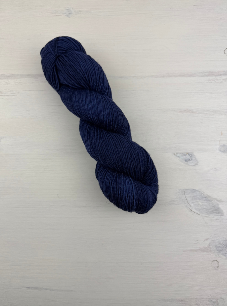 Splendid - Navy Peony